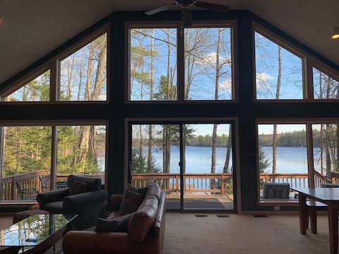 Private Lakefront & Beach, Fire Pit; New Hot tub!