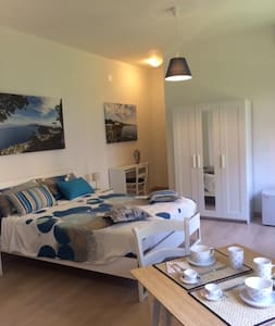 Casa Margot b&b-superior room in Sorrento center.