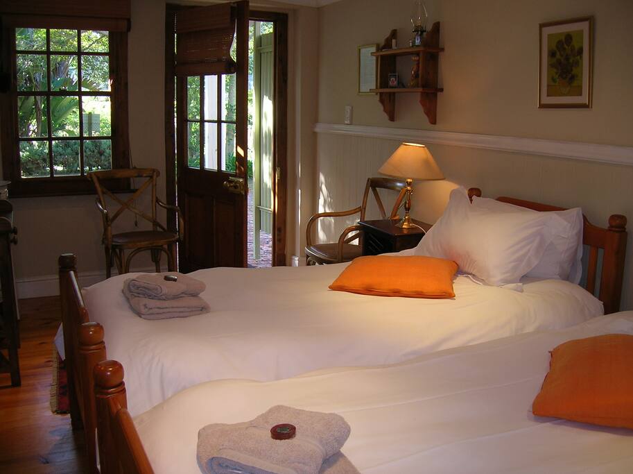 2 single beds