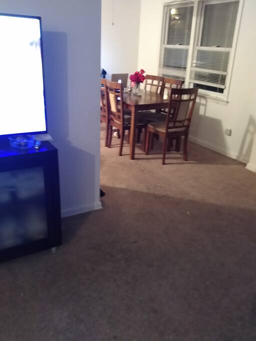 access dining area & kitchen