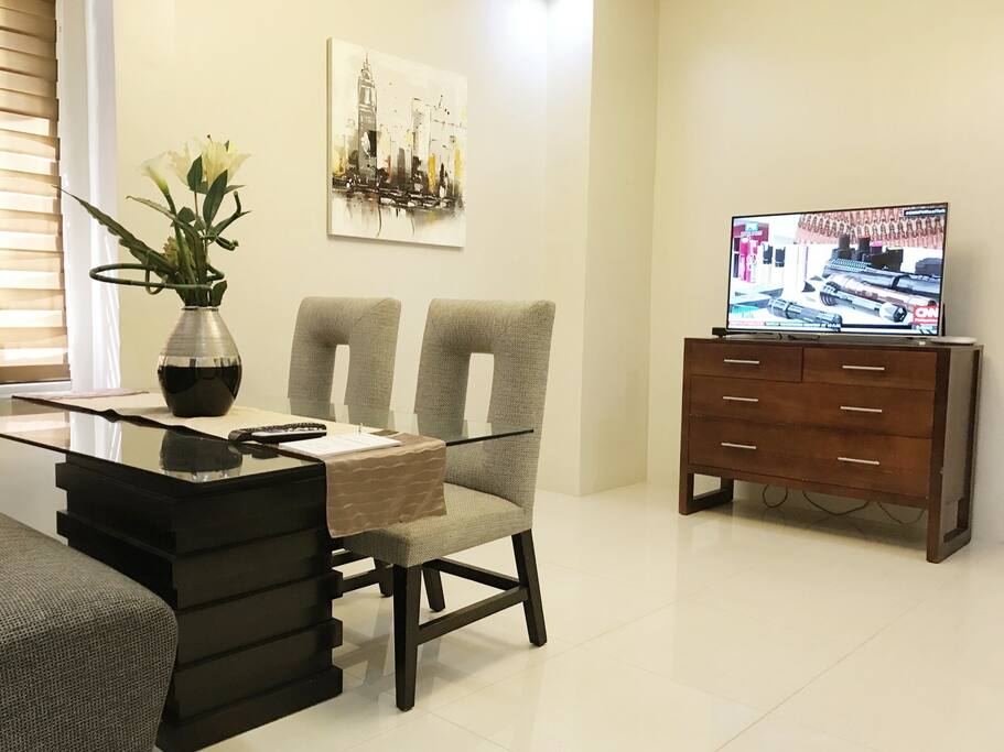 Living/Dining Area