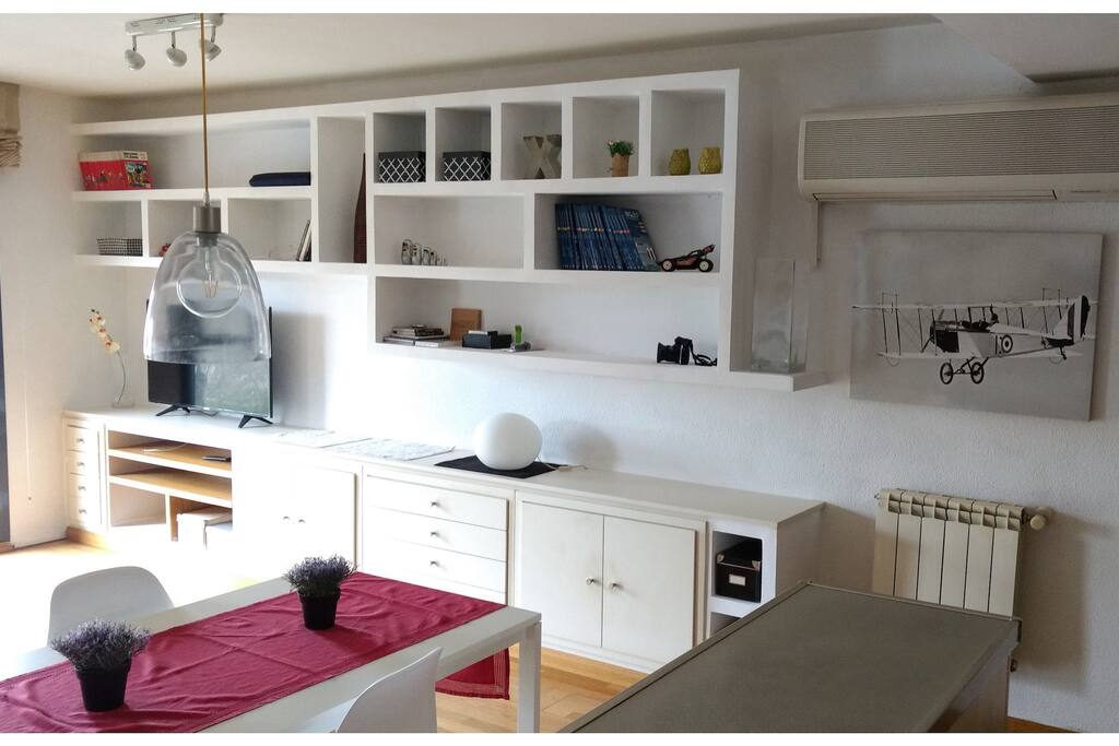 Mueble con TV