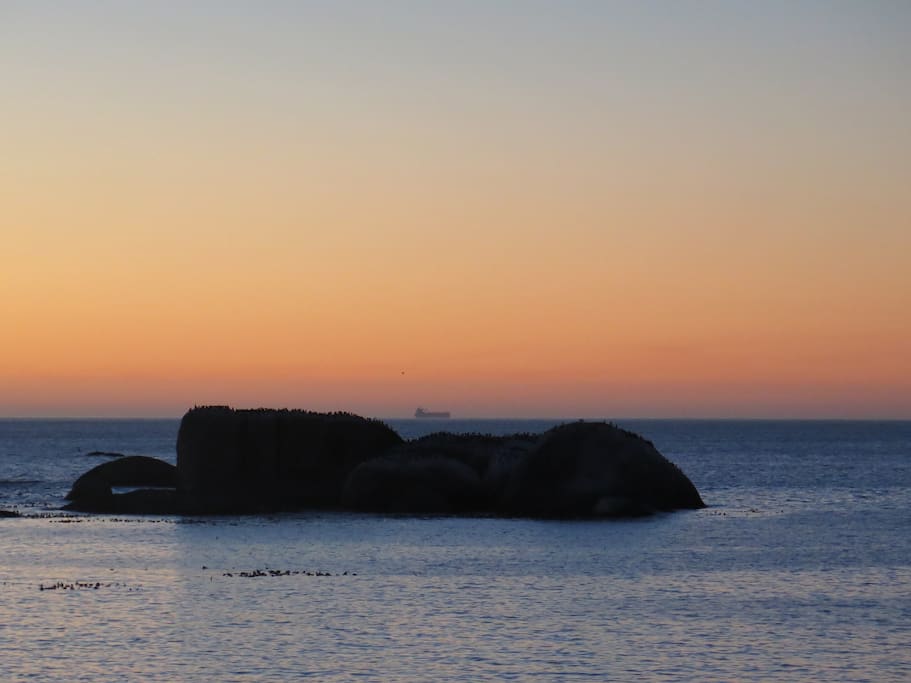 Duikers Rock, sunset at Clifton