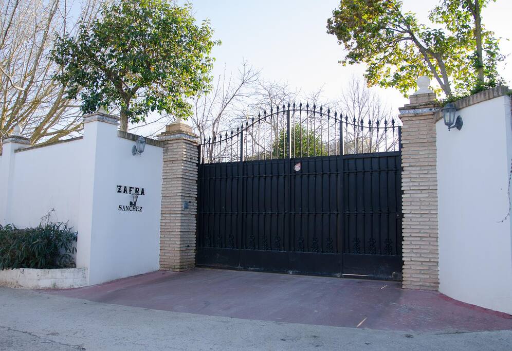 puerta de fachada