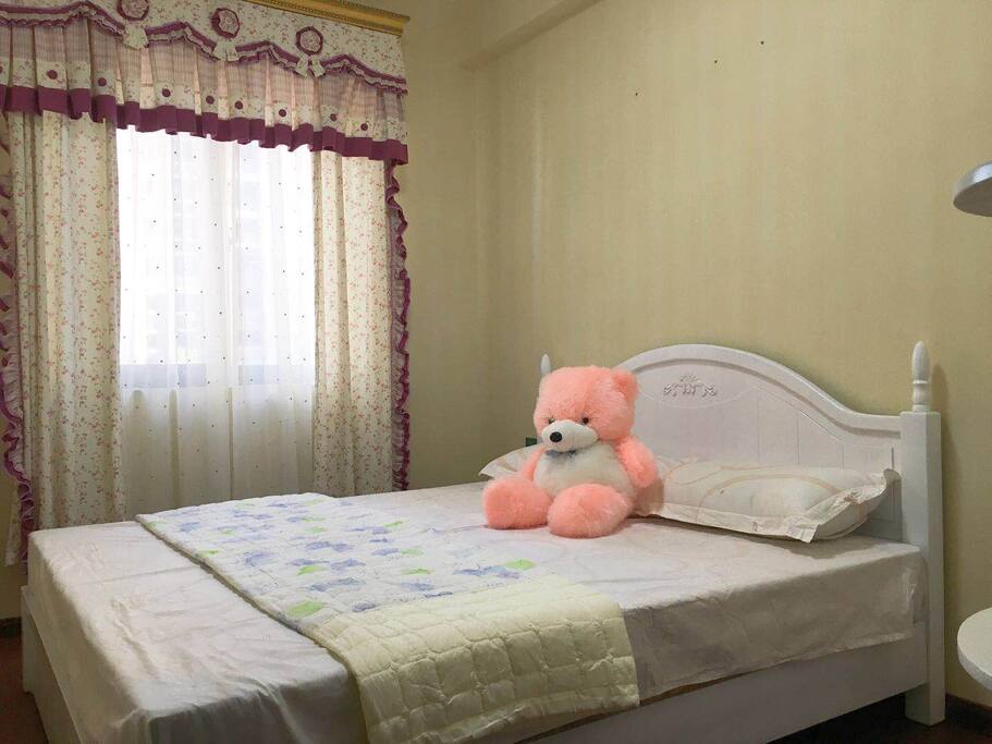 次卧