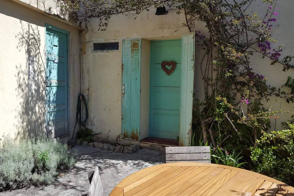 Entrée indépendante et terrasse privative