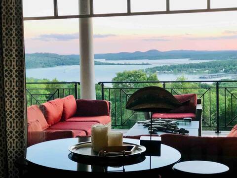 Private 10 acres Table Rock pool / hot tub golf