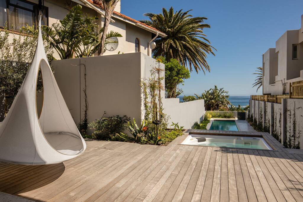 Pool, patio and jacuzzi