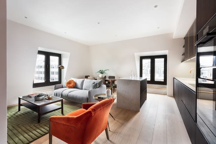 Oxford Street luxury 3 bedroom serviced apartment gallery image 2