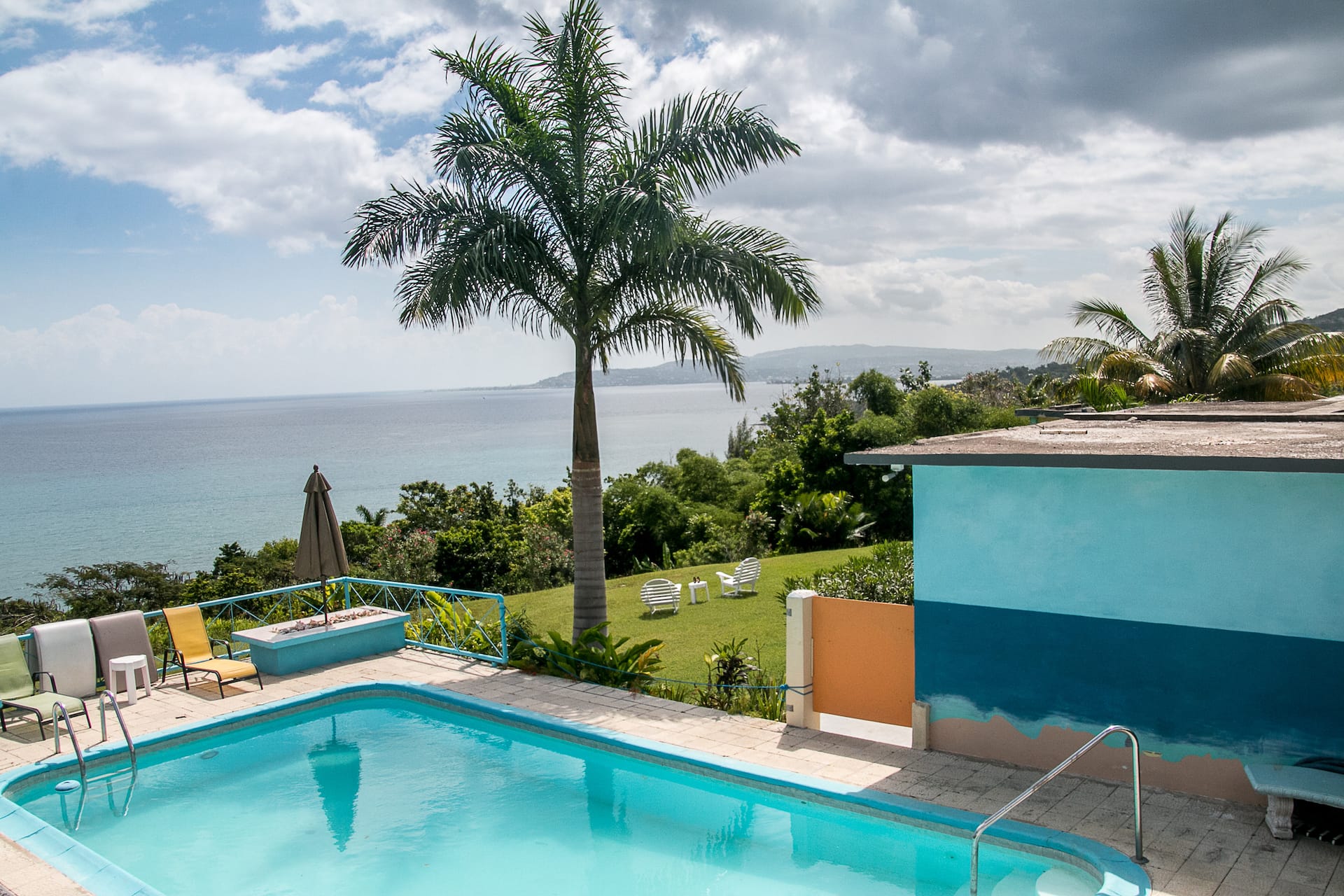Windfall Villas. FREE Airport pickup.