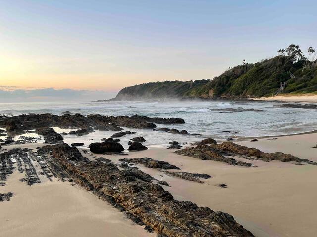 Absolute beachfront holiday home with heated pool gallery image 3