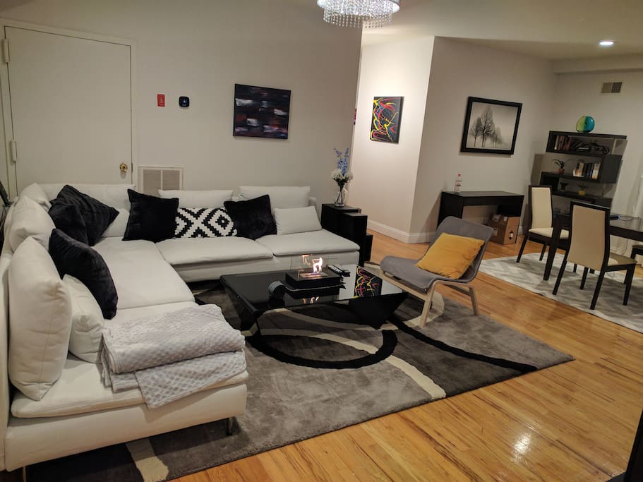 Large open living/dining area