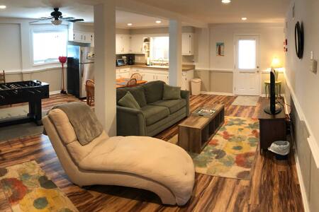 Easy Beach Access! “Cotton’s Cabana”