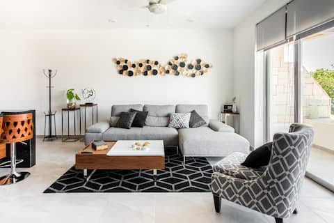 High Speed Internet W/optical Fiber at a Sleek, Modern Home