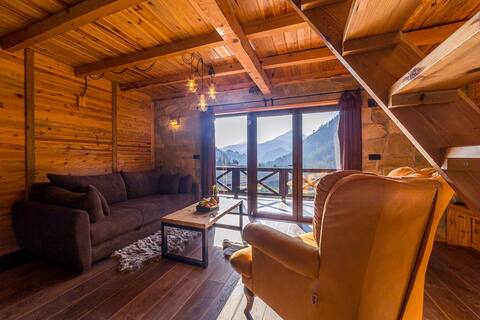Mountain house
•Potkovica•