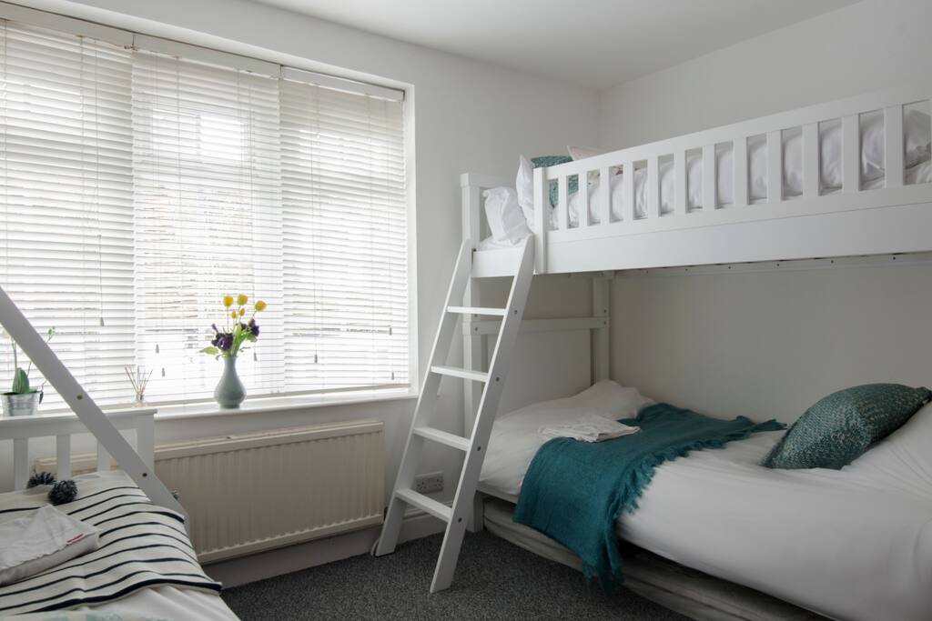 Plenty of space for friends or family