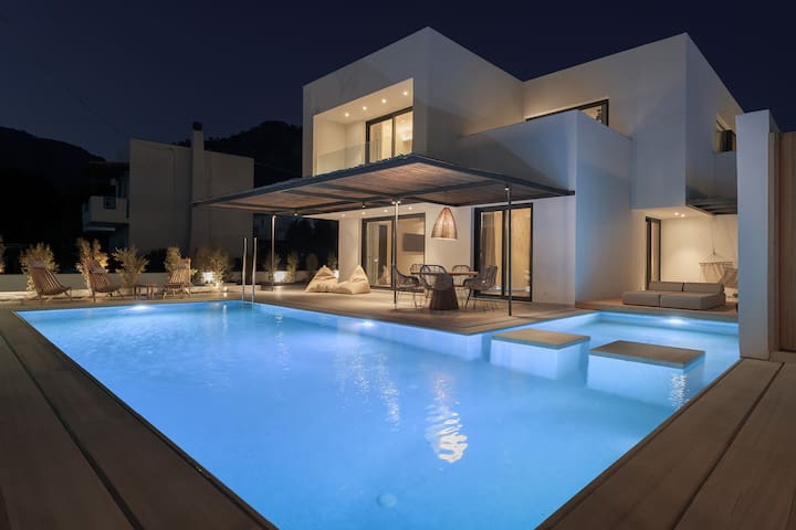 Bianco Villas – Adam