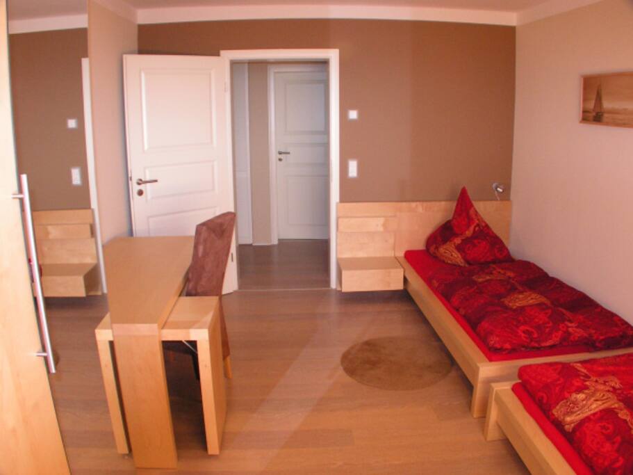 Schlafzimmer 2