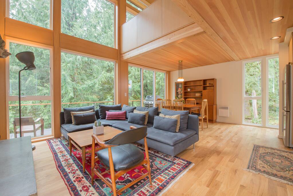 Modern Cabin your own private world! Houses for Rent in