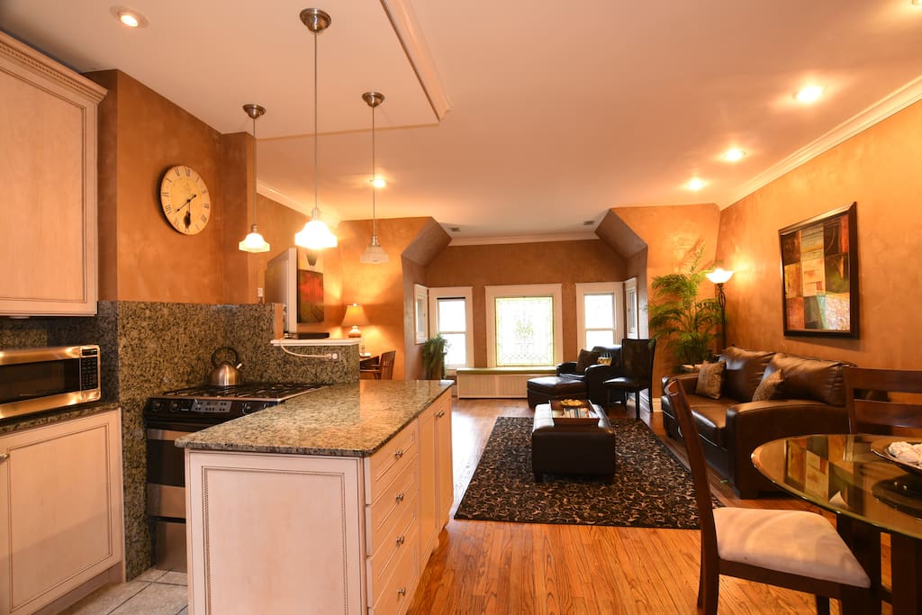 Kitchen / Living Room