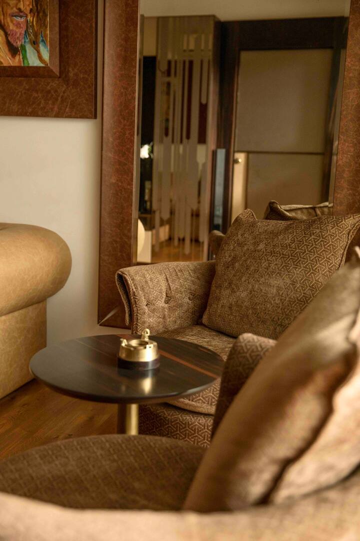 Living room image 6