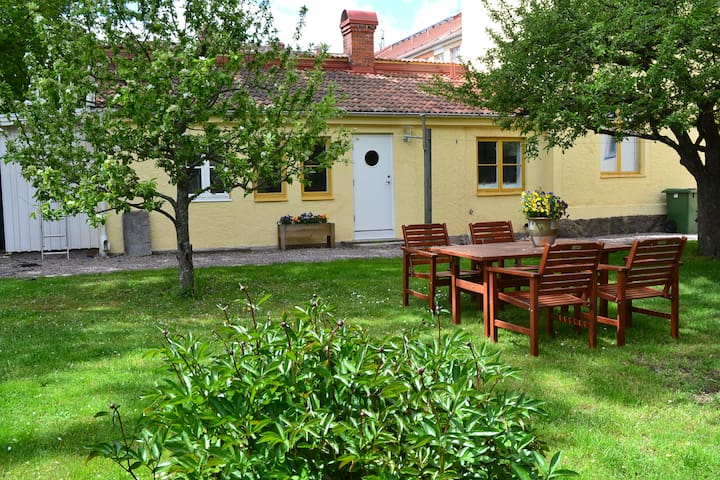 Central studio on a cozy courtyard