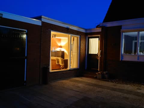 Luxe B&B met airco in Winsum, route Pieterpad!