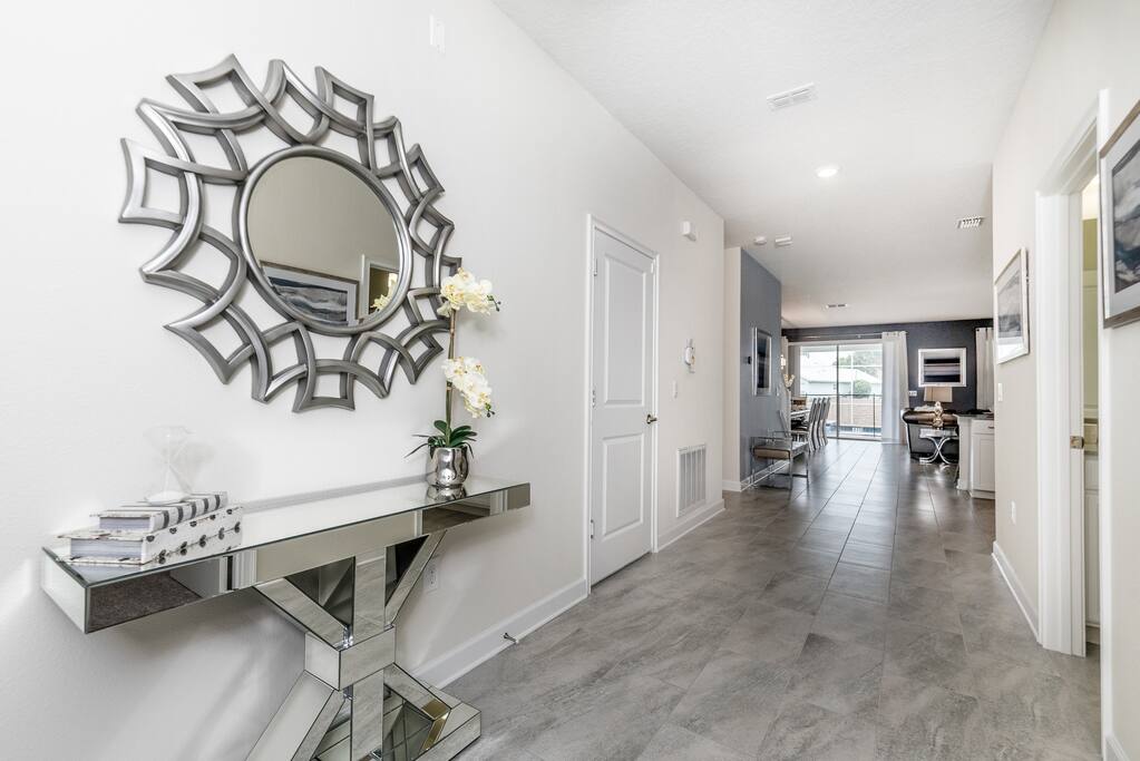 1662MoonValleyDr-3