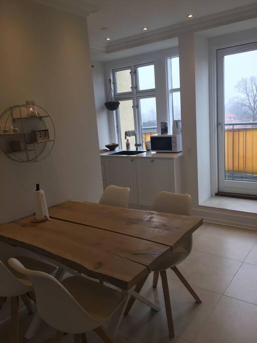 Køkken-alrum/kitchen-dining area