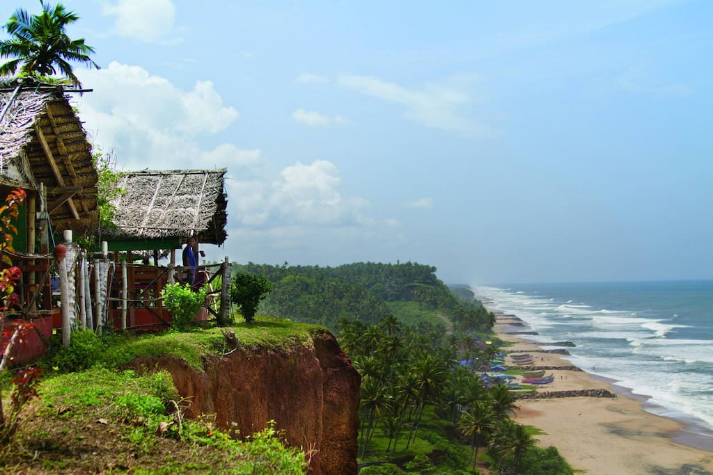Property Edge Overlooking the Sea!