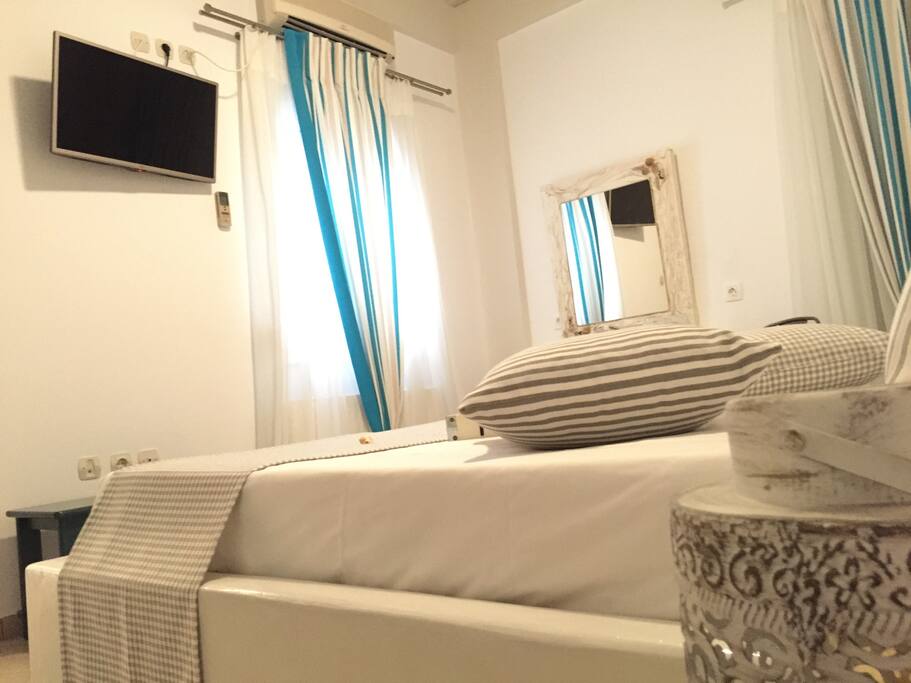 Other view of the bedroom