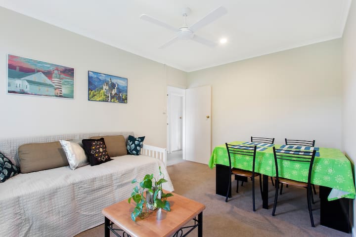 Renovated little gem in a vibrant suburb Carnegie