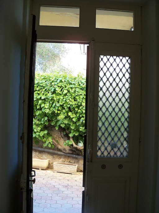 entrée principale privative