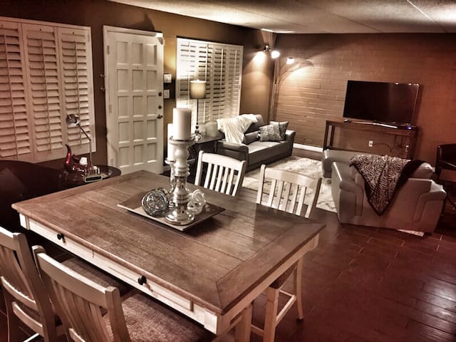 The Quaint Condo
