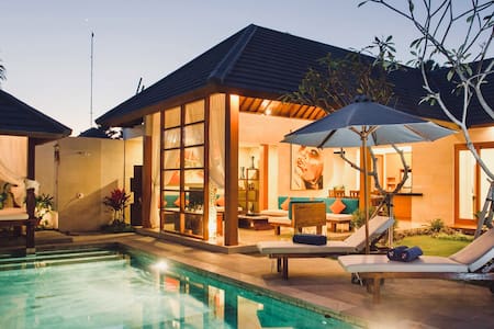 ✰3BR Villa with pool in Seminyak ✰BungaNeilVilla✰