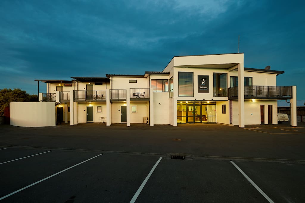 Kaikoura Quality Suites off street parking