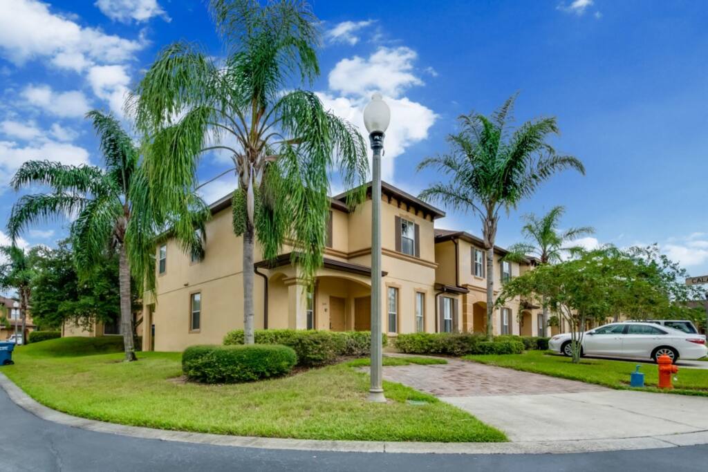 744LaMirageSt,RegalPalms-3