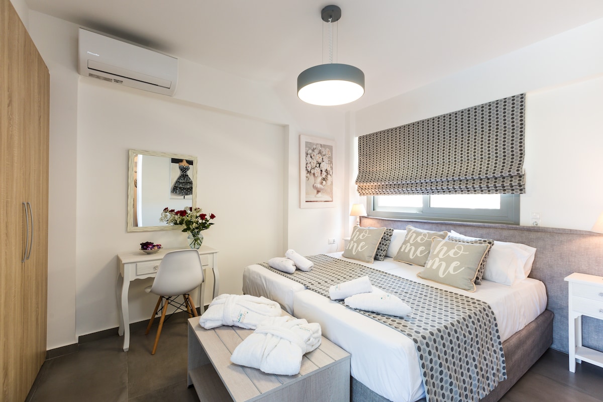 Bedroom with a king bed on the ground floor