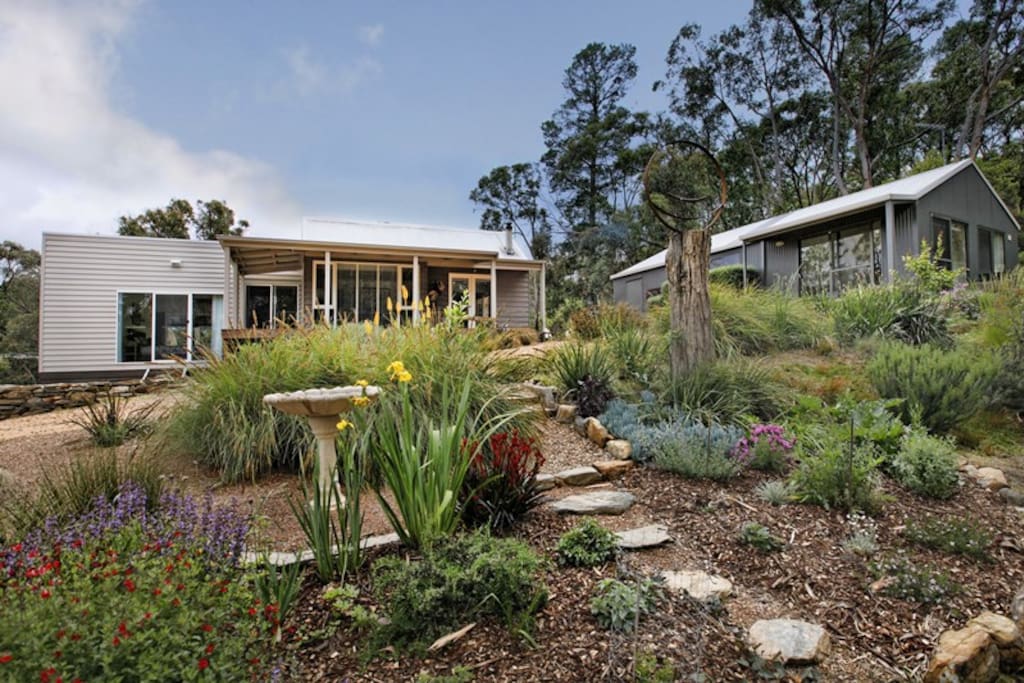 Large peaceful gardens