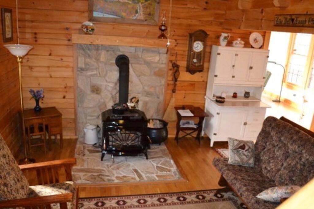 Sitting Area Adjacent to Kitchen