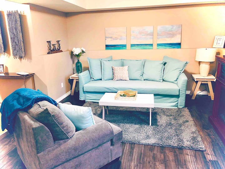 Lloydminster Vacation Rentals & Homes Alberta, Canada Airbnb