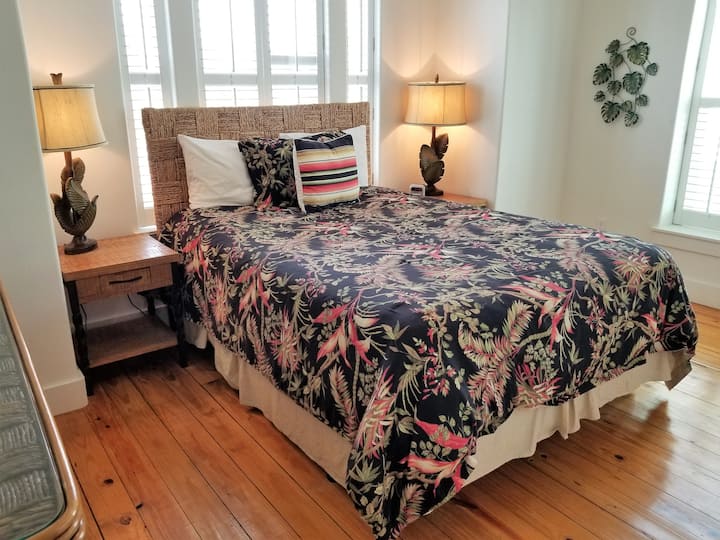 Master bedroom with queen bed