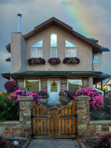 A & A Accommodations, Pyramid Suite