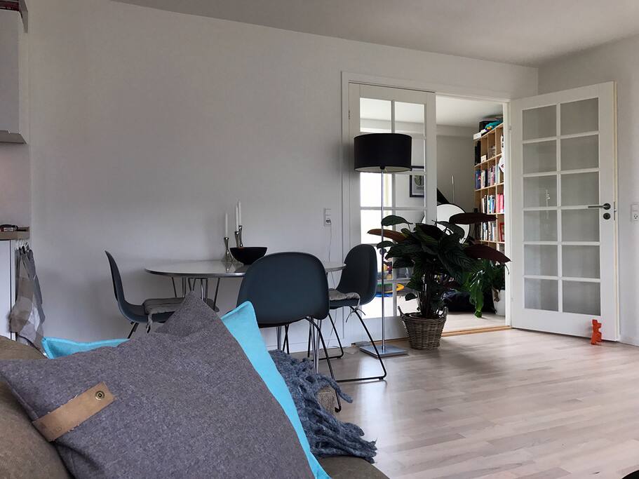 Small dining table with room for 6 persons.