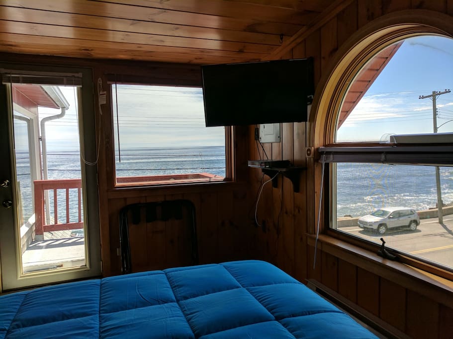 Panoramic Views of the Ocean from both beds. Private Balcony is right out that door.