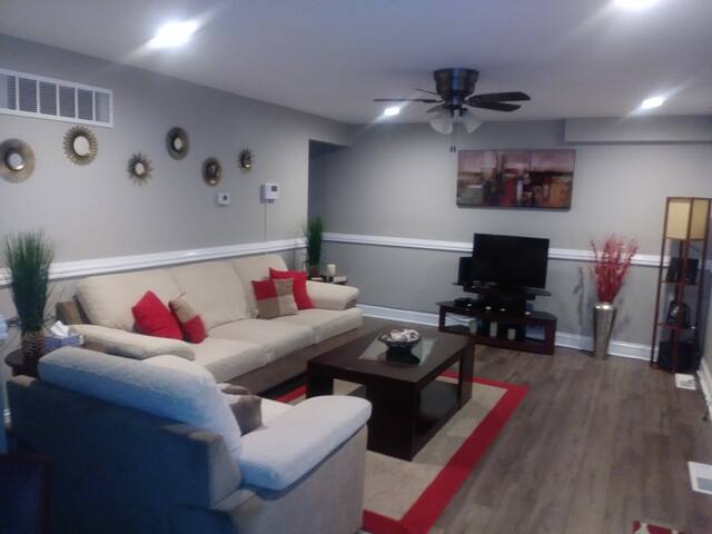 Airbnb Crete Vacation Rentals Places To Stay Illinois