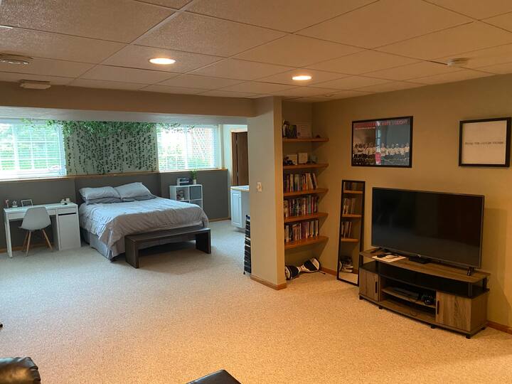 Apartman nižeg nivoa s porodičnom sobom i kupatilom