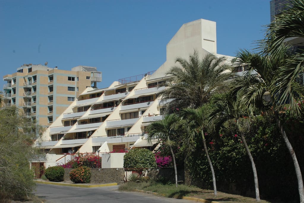 Ningun apartamento impide 180 grados de vista al mar.