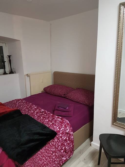 Kleines, separates Schlafzimmer