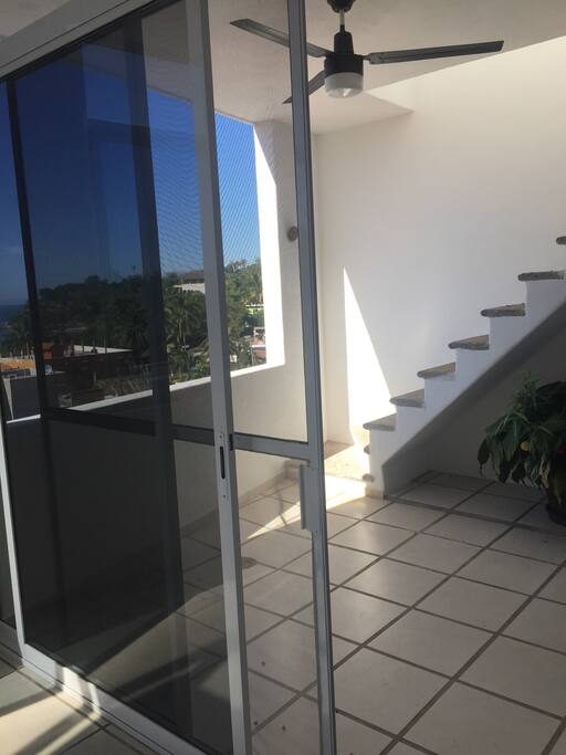 Escalera para subir a terraza